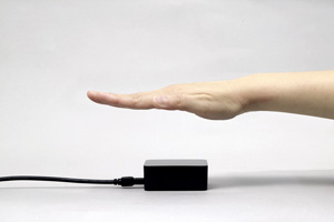 非接触型手のひら静脈認証装置