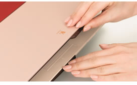 クラッチバッグ形状の開口部