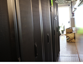 写真2. コンテナ内の様子