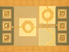 低雑音アンプのチップ写真